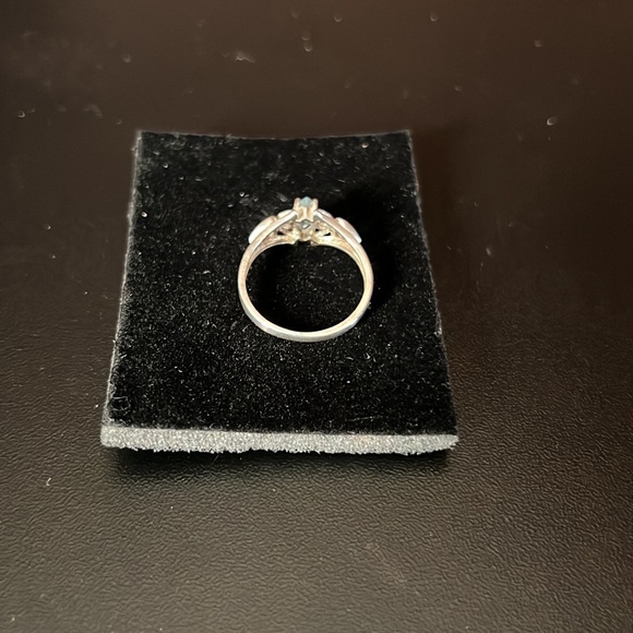 Blue topaz heart marquis ring - Picture 12 of 12